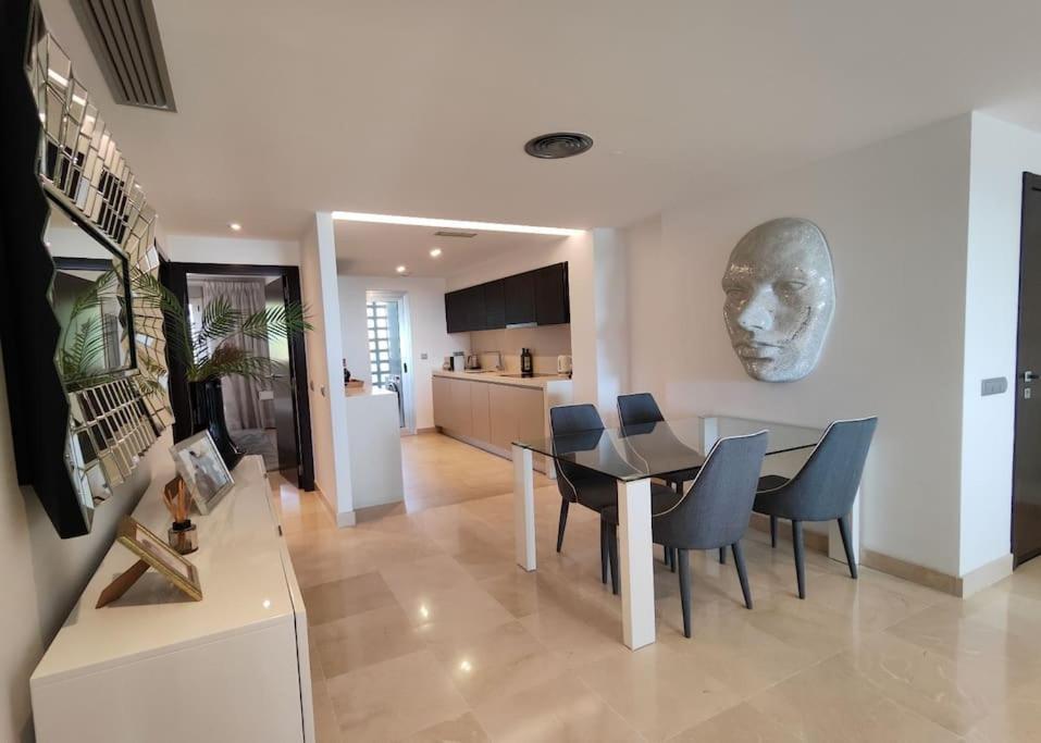 La Mairena - Chic Getaway With Sea & Mountain Views, And Sports Apartment