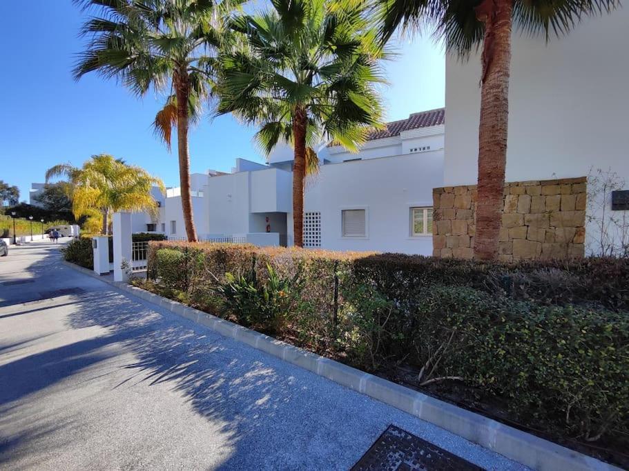 La Mairena - Chic Getaway With Sea & Mountain Views, And Sports