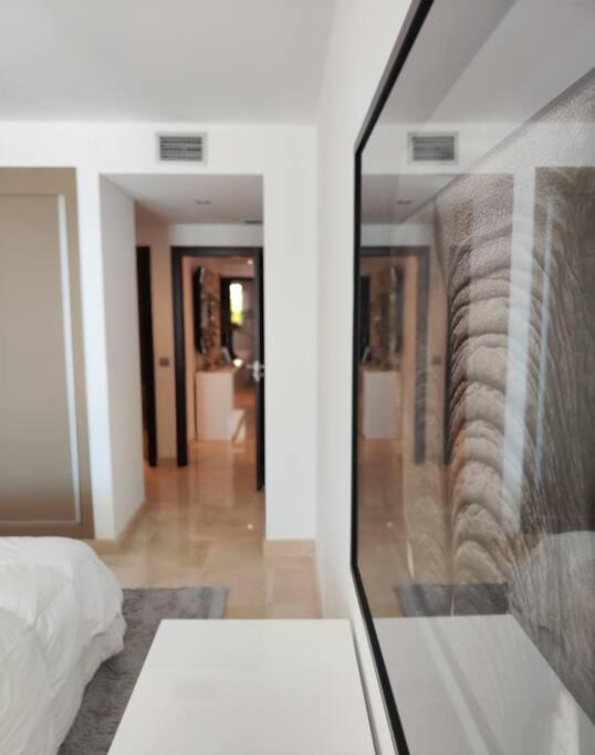 Apartment La Mairena - Chic Getaway With Sea & Mountain Views, And Sports