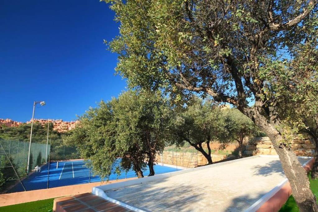 La Mairena - Chic Getaway With Sea & Mountain Views, And Sports *