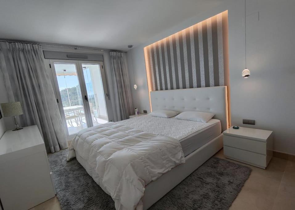 La Mairena - Chic Getaway With Sea & Mountain Views, And Sports Marbella