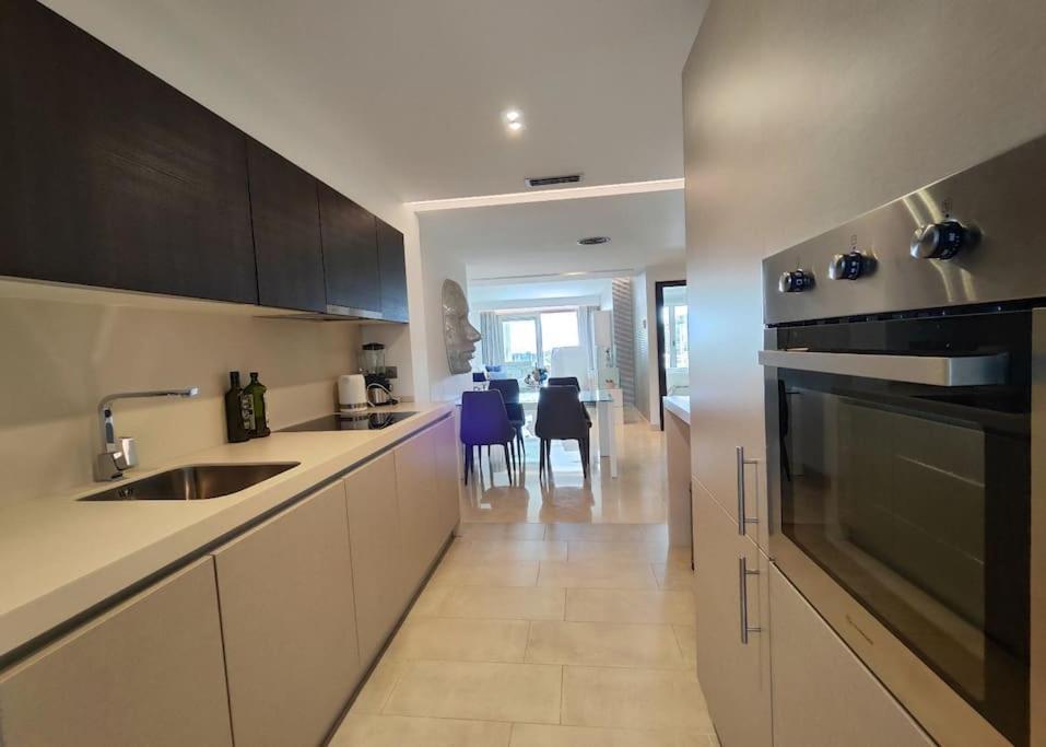 Apartment La Mairena - Chic Getaway With Sea & Mountain Views, And Sports