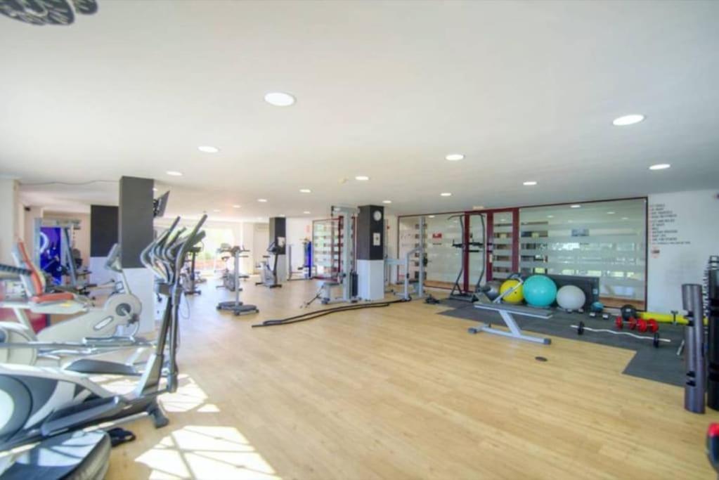 Apartment La Mairena - Chic Getaway With Sea & Mountain Views, And Sports *