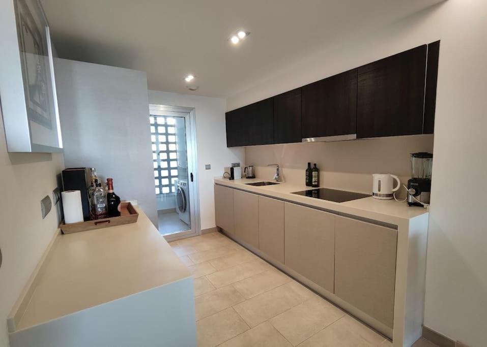 Apartment La Mairena - Chic Getaway With Sea & Mountain Views, And Sports Marbella