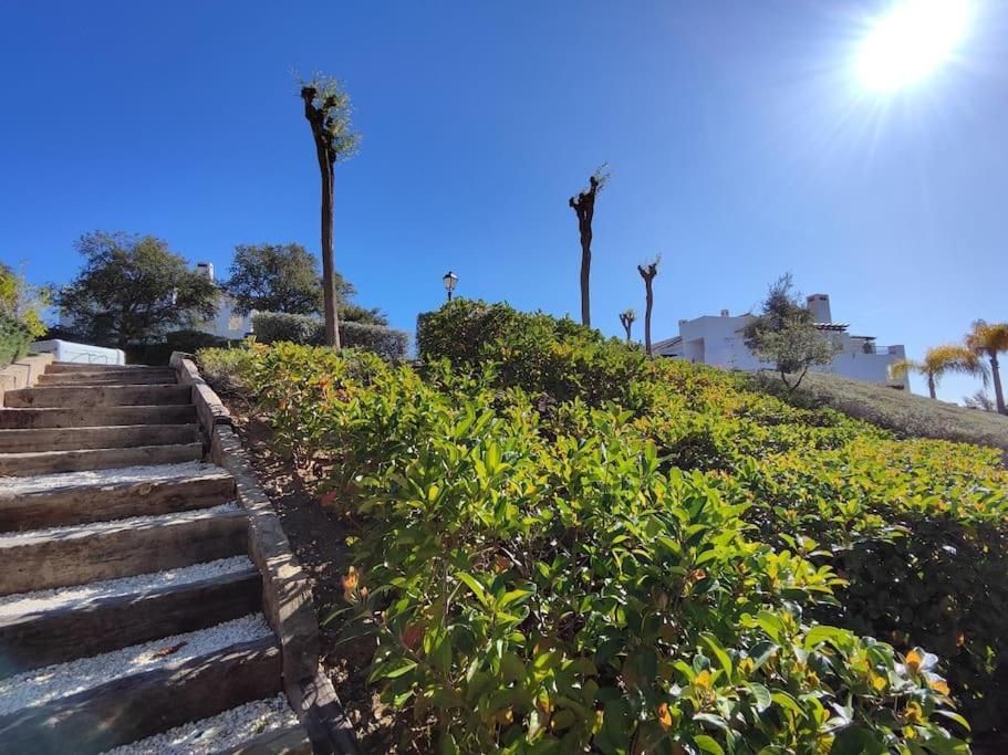 La Mairena - Chic Getaway With Sea & Mountain Views, And Sports